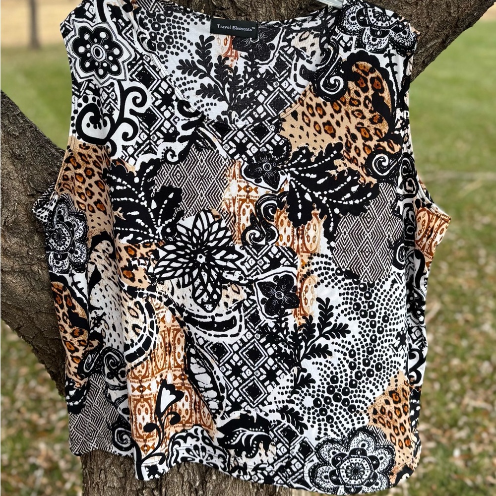 126. Travel Elements Patterned Tunic Set With Ani… - image 3